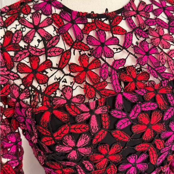 Shoshanna Dyer Dress in Fuchsia Textured Floral Cut Out Size 4 - Picture 5 of 9